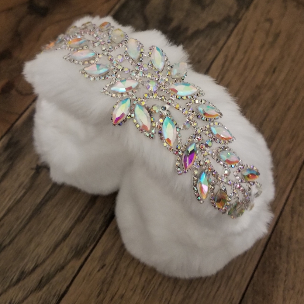 White Faux Fur Crystal Embellished Earmuffs Earwarmers Headband - Picture 3 of 12